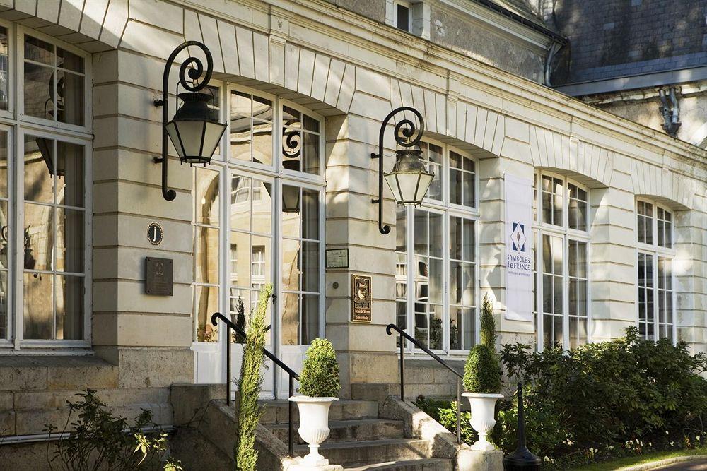 Chateau De Beauvois - La Maison Younan Saint-Etienne-de-Chigny Exterior photo