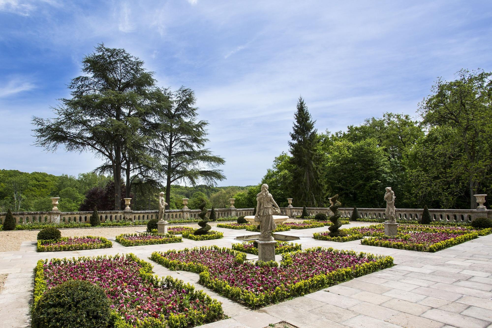Chateau De Beauvois - La Maison Younan Saint-Etienne-de-Chigny Exterior photo